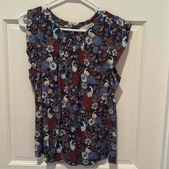 Loft Dressy Flutter Sleeve Top Size Small NWT - Picture 1 of 3